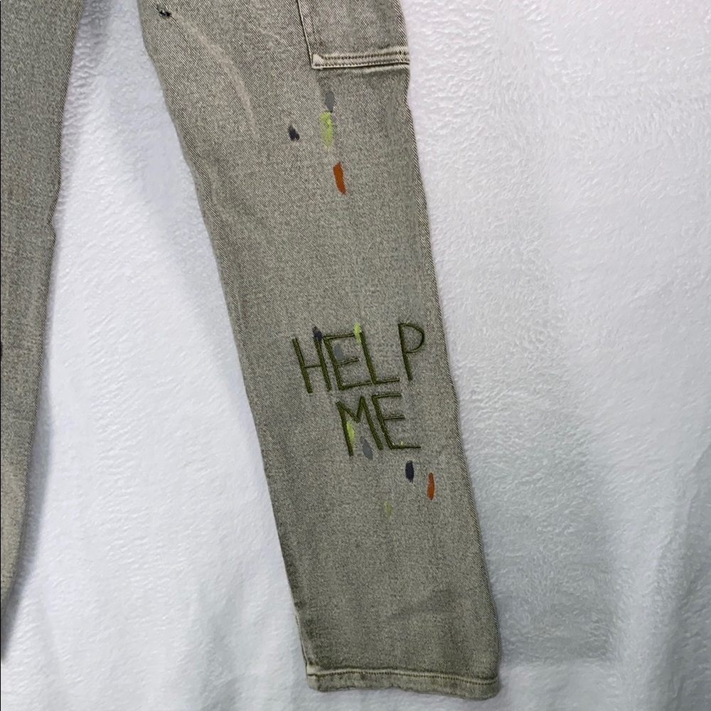 Tan Straight-Leg Jeans with Distressed Artistic Flair - Picture 5 of 8